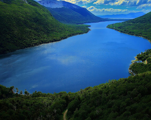 LAGO ESCONDIDO